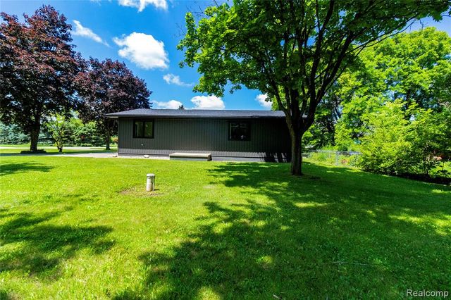 1138 Baldwin Road, Lapeer, MI 48446
