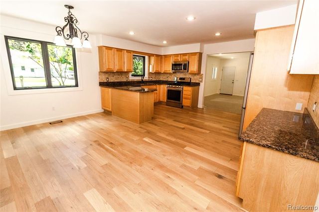 1138 Baldwin Road, Lapeer, MI 48446