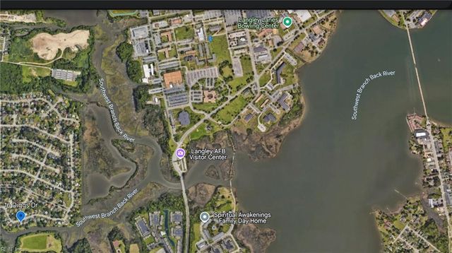 16 Diggs DR, Hampton, VA 23666