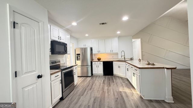 1896 Roxey Lane, Winder, GA 30680