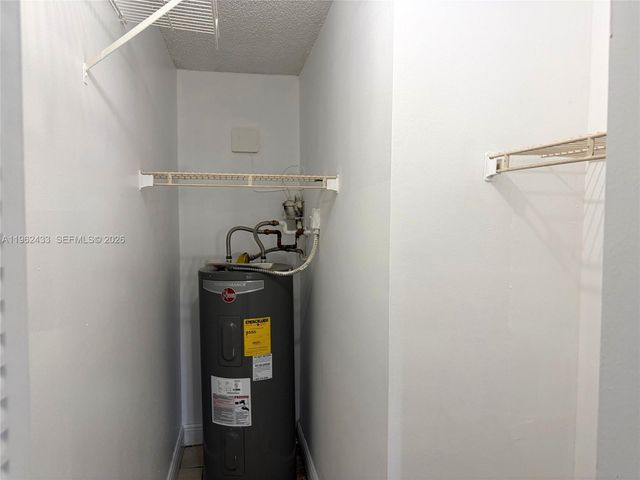 2445 SW 18th Ter 915, Fort Lauderdale, FL 33315