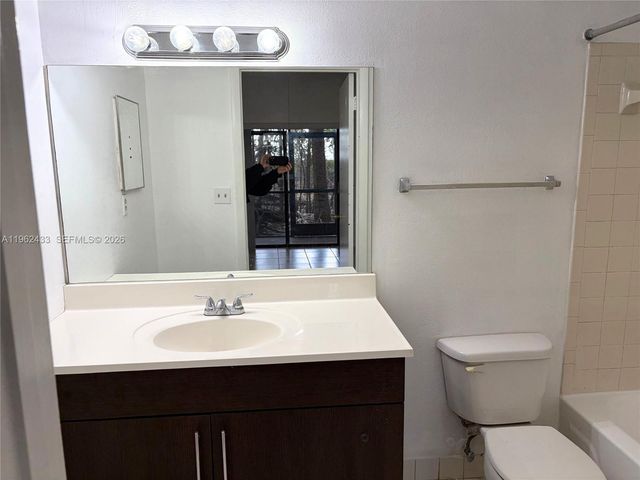 2445 SW 18th Ter 915, Fort Lauderdale, FL 33315