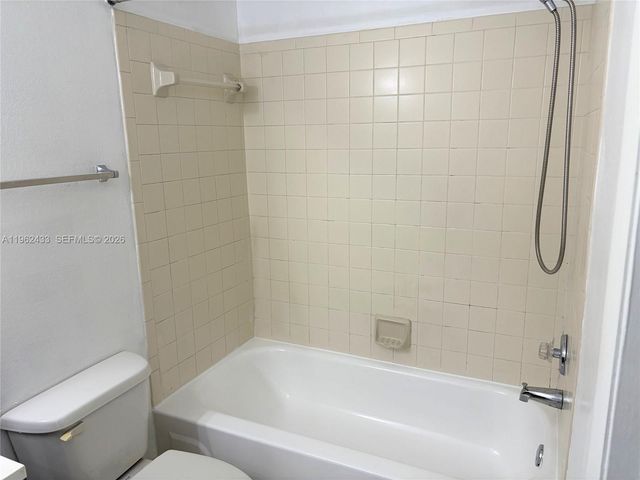 2445 SW 18th Ter 915, Fort Lauderdale, FL 33315