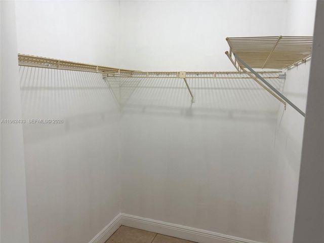 2445 SW 18th Ter 915, Fort Lauderdale, FL 33315