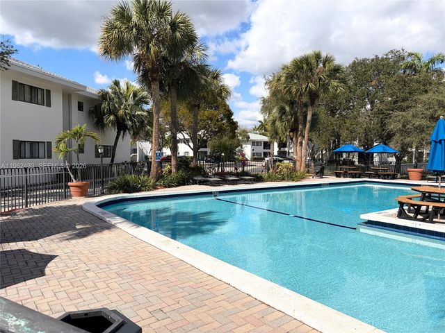 2445 SW 18th Ter 915, Fort Lauderdale, FL 33315