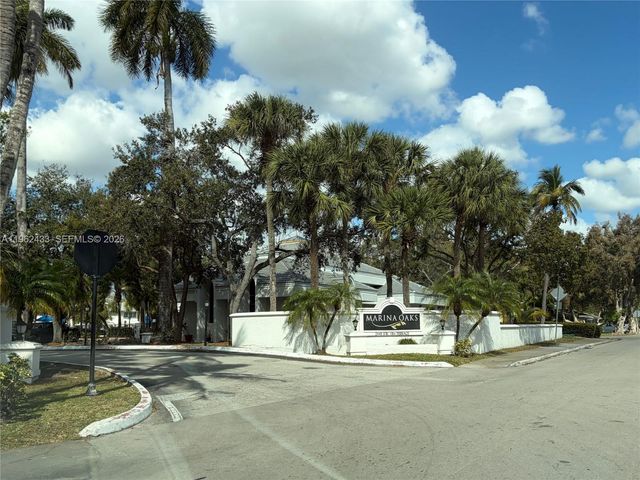 2445 SW 18th Ter 915, Fort Lauderdale, FL 33315