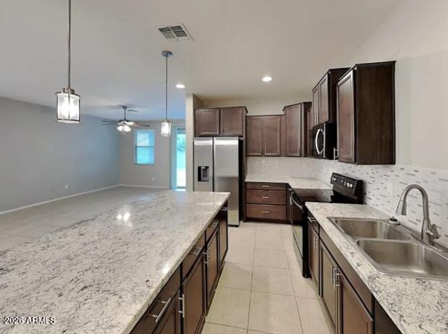 17987 W IDA Lane, Surprise, AZ 85387