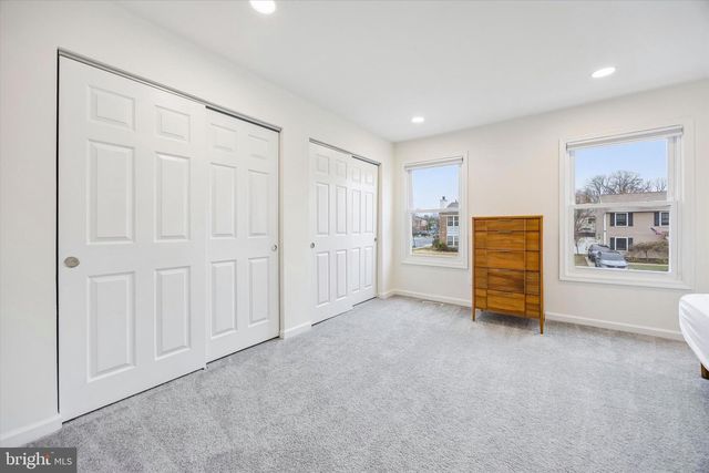 1 CORVAS CT, Sewell, NJ 08080