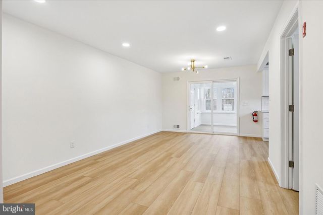 1 CORVAS CT, Sewell, NJ 08080