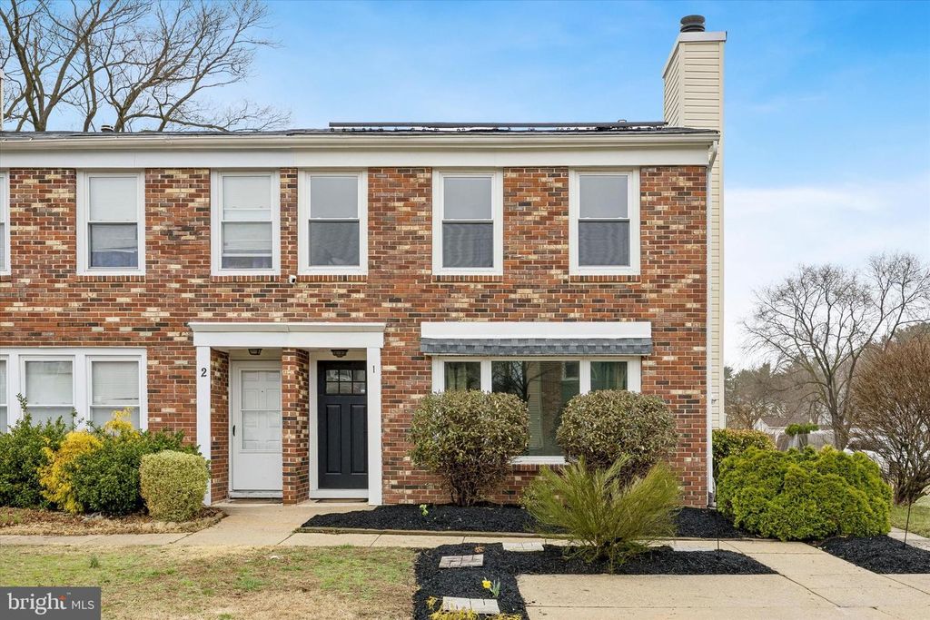 1 CORVAS CT, Sewell, NJ 08080