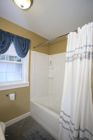 2324 Emerson Ave, Louisville, KY 40205