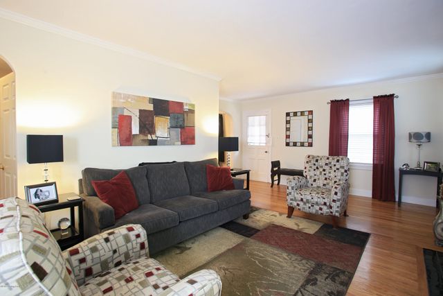 2324 Emerson Ave, Louisville, KY 40205