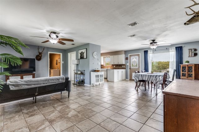 1232 County Road 4371, Decatur, TX 76234