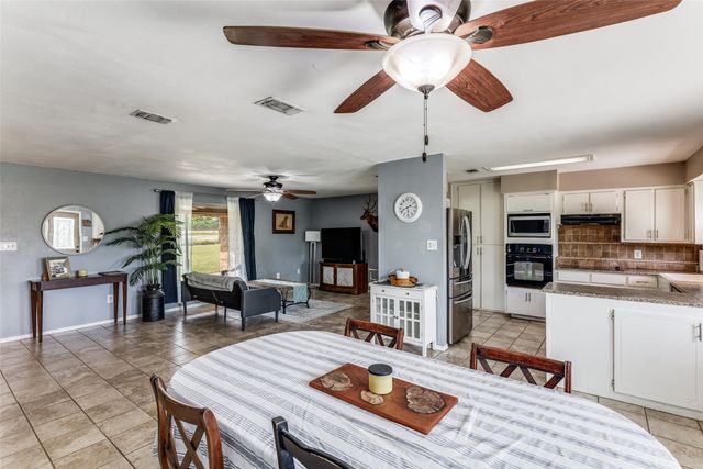 1232 County Road 4371, Decatur, TX 76234