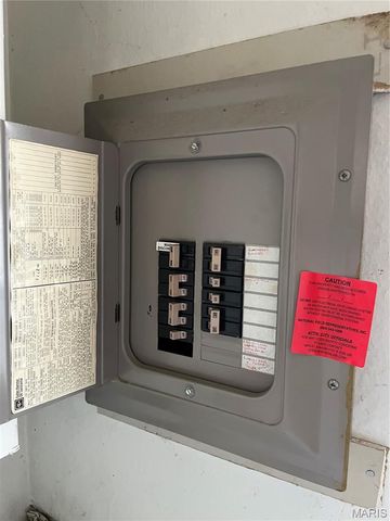 8443 Red Fir Drive, St Louis, MO 63134