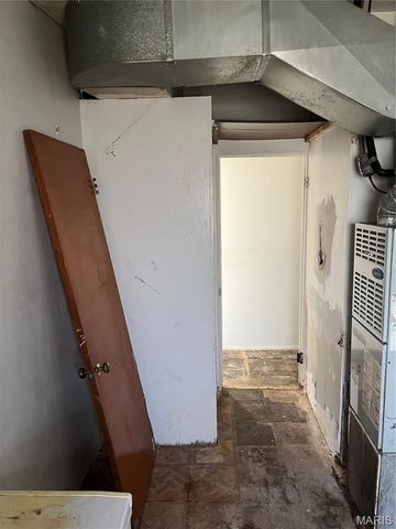 8443 Red Fir Drive, St Louis, MO 63134