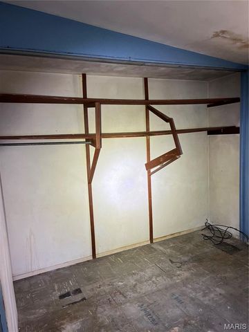 8443 Red Fir Drive, St Louis, MO 63134