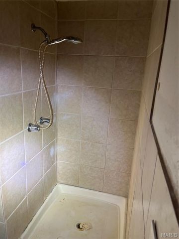 8443 Red Fir Drive, St Louis, MO 63134