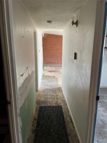 8443 Red Fir Drive, St Louis, MO 63134