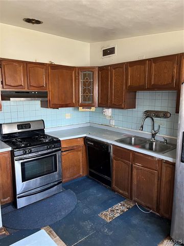 8443 Red Fir Drive, St Louis, MO 63134