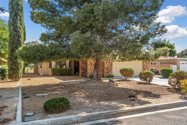 14805 Greenbriar Road, Helendale, CA 92342