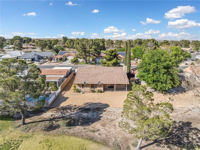 14805 Greenbriar Road, Helendale, CA 92342
