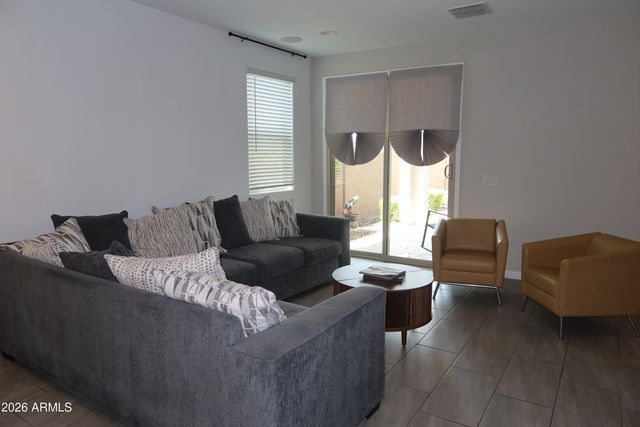 662 S Olympic Drive, Gilbert, AZ 85296