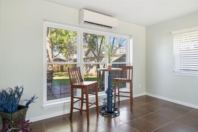 126 Pine Shadows Drive, Taylor Lake Village, TX 77586