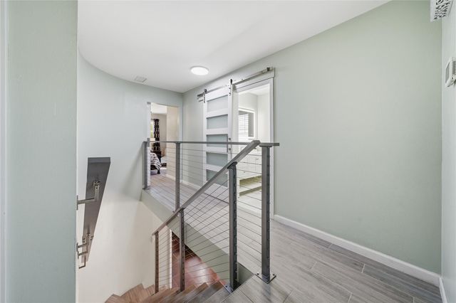 126 Pine Shadows Drive, Taylor Lake Village, TX 77586