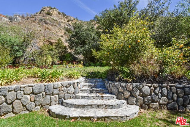 2447 Stonyvale Road, Tujunga (los Angeles), CA 91042