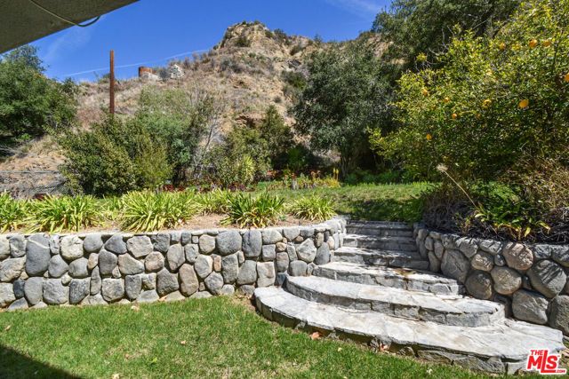 2447 Stonyvale Road, Tujunga (los Angeles), CA 91042