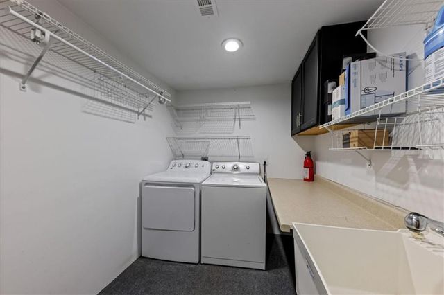 8530 W 86th Terrace, Overland Park, KS 66212