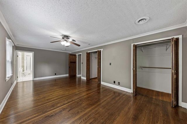 8530 W 86th Terrace, Overland Park, KS 66212