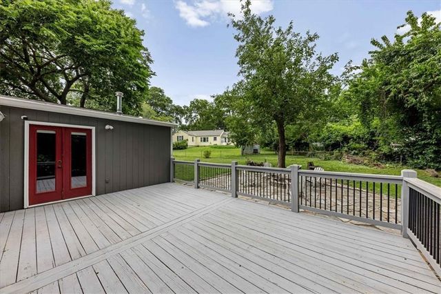 8530 W 86th Terrace, Overland Park, KS 66212