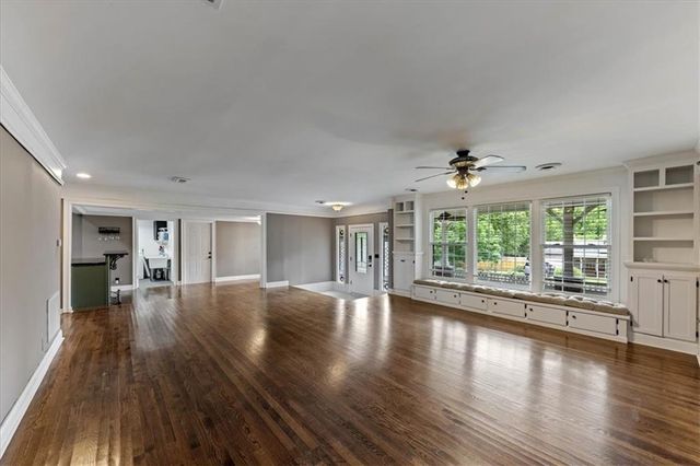 8530 W 86th Terrace, Overland Park, KS 66212