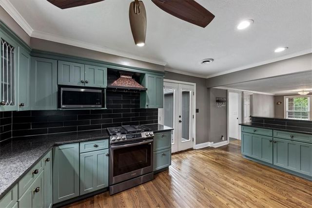 8530 W 86th Terrace, Overland Park, KS 66212