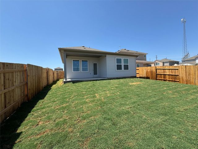 119 Jake Pine DR, Buda, TX 78610