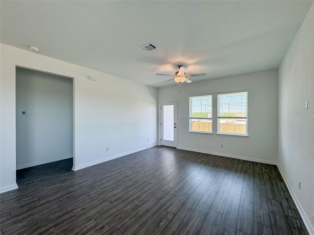 119 Jake Pine DR, Buda, TX 78610