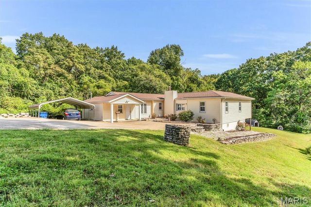 16200 Old Jamestown Road, Florissant, MO 63034