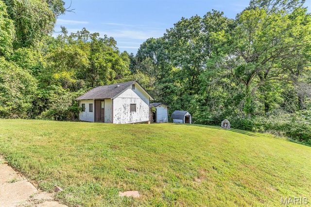 16200 Old Jamestown Road, Florissant, MO 63034
