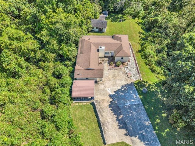16200 Old Jamestown Road, Florissant, MO 63034