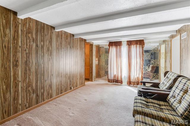 16200 Old Jamestown Road, Florissant, MO 63034
