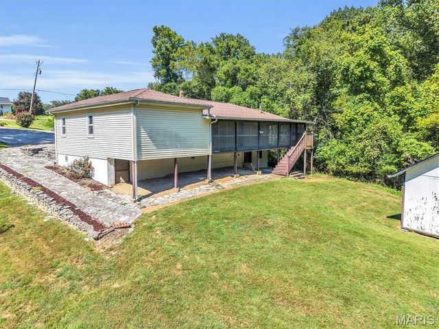16200 Old Jamestown Road, Florissant, MO 63034