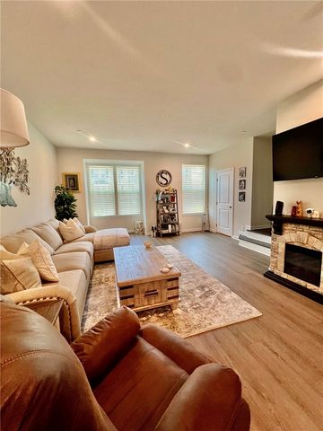212 Amon St, Cranberry Twp, PA 16066