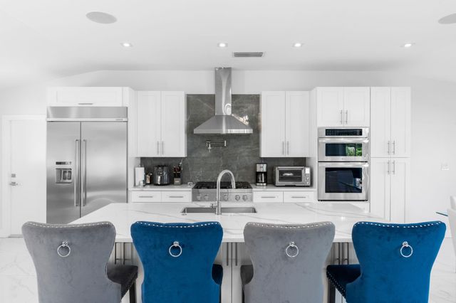 2813 NE 29th St, Fort Lauderdale, FL 33306