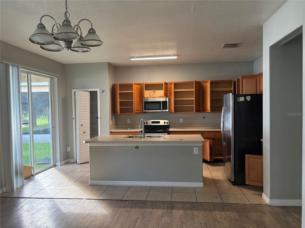 Image 6 of property listing at 2688 YOUNGFORD STREET, Orlando, FL 32824