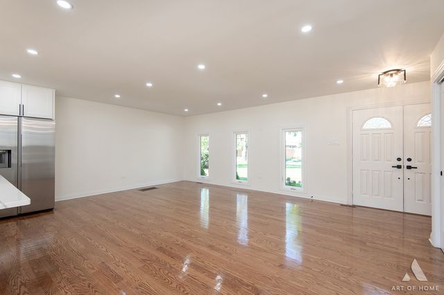 11226 S Deerpath Lane, Palos Hills, IL 60465