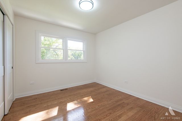11226 S Deerpath Lane, Palos Hills, IL 60465