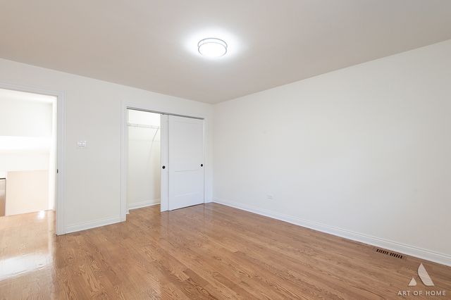 11226 S Deerpath Lane, Palos Hills, IL 60465