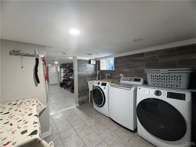925 South Street, Utica, NY 13501